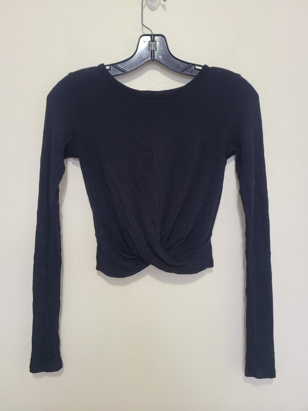 Alo Yoga Top Womens XS Gathered Rib Knit Crop Long Sleeve Black